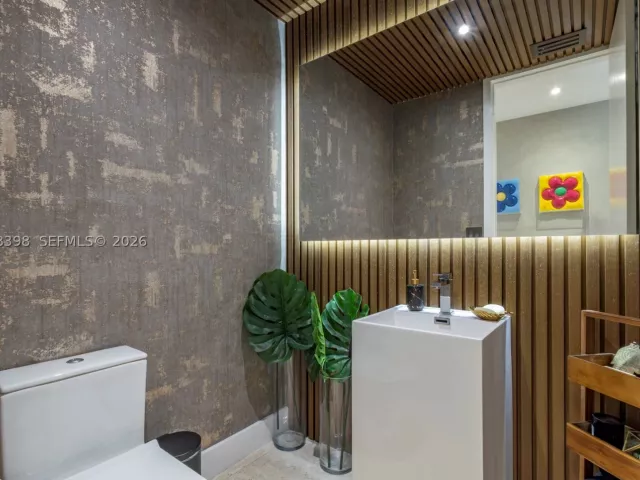 5-bedroom home for sale in Miami - 2021 NE 212th St - MondialRealty