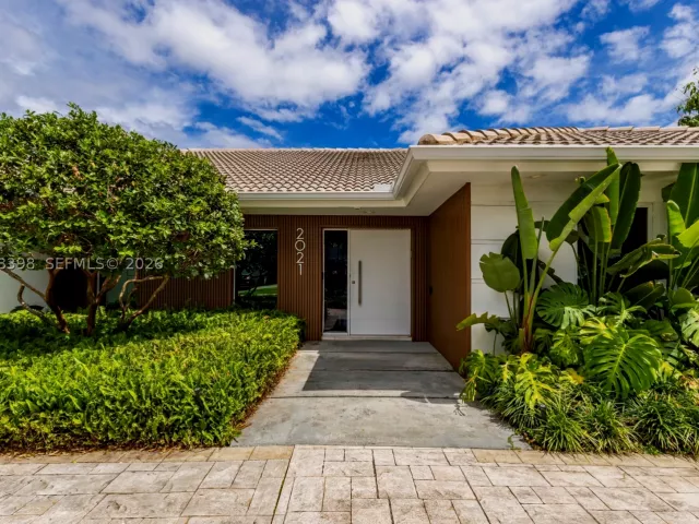 5-bedroom home for sale in Miami - 2021 NE 212th St - MondialRealty