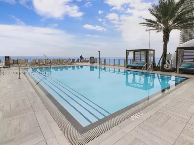 2-bedroom condo for sale in Hollywood - 4111 S Ocean Dr 3204 - MondialRealty