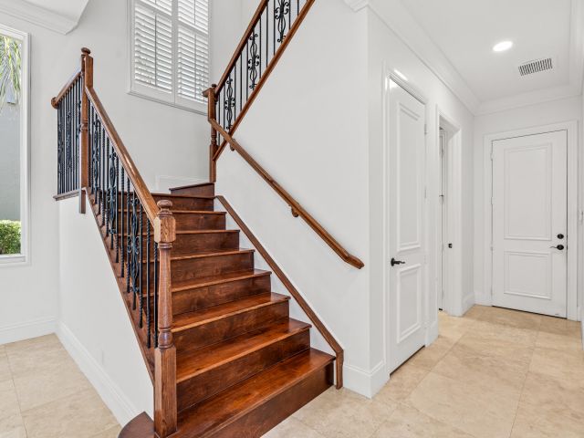 5-bedroom home for rent in Boca Raton - 17550 Circle Pond Court - MondialRealty
