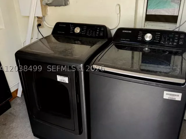 3-bedroom home for rent in Hollywood - 1919 Sherman St front - MondialRealty