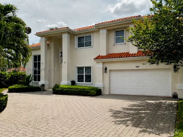 6-bedroom home for sale in Miami - 4221 SW 154th Pl - MondialRealty