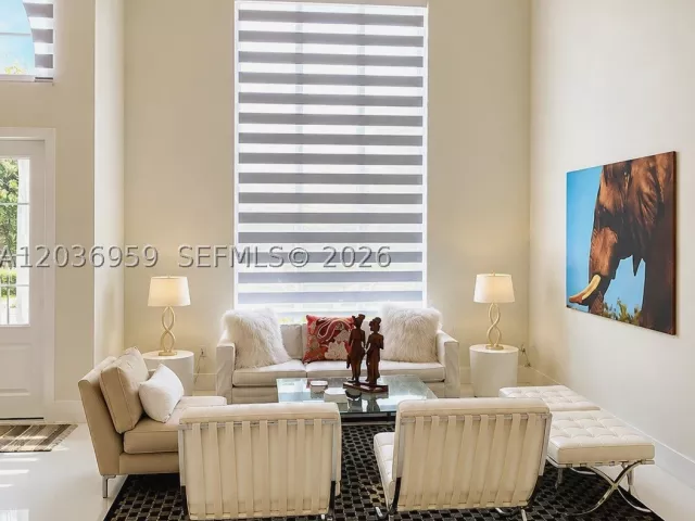 6-bedroom home for sale in Miami - 4221 SW 154th Pl - MondialRealty