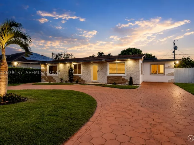 4-bedroom home for sale in Miami Gardens - 4280 NW 171st St - MondialRealty