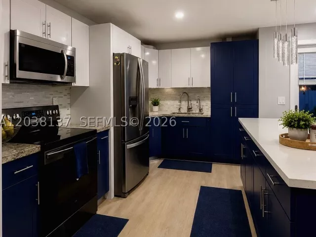 4-bedroom home for sale in Miami Gardens - 4280 NW 171st St - MondialRealty