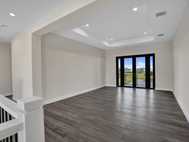 5-bedroom home for sale in Boca Raton - 9547 Riverside Park Drive - MondialRealty