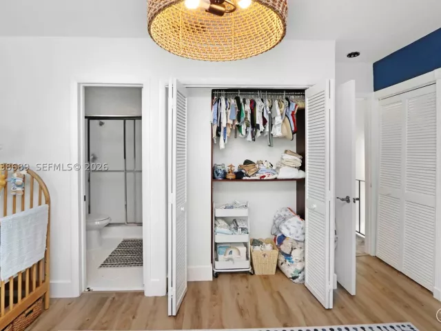 2-bedroom home for rent in Miami - 3138 Mary St 3138 - MondialRealty