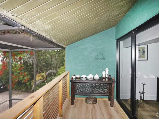 2-bedroom home for rent in Miami - 3138 Mary St 3138 - MondialRealty
