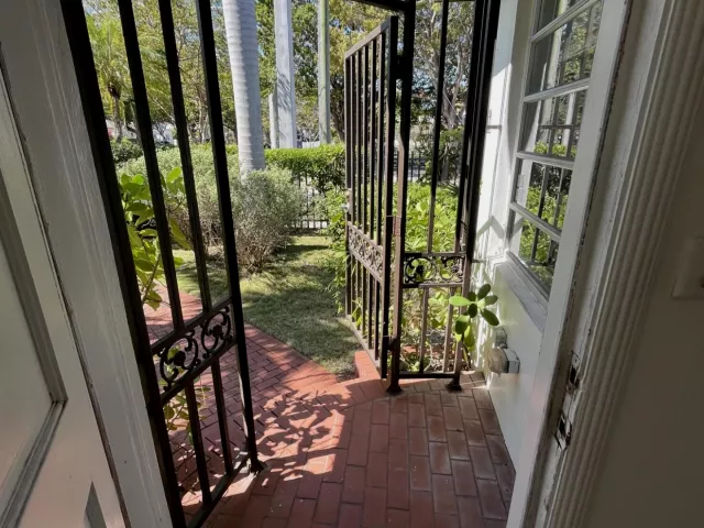 2-bedroom home for sale in Miami - 175 SW 25th Road - MondialRealty