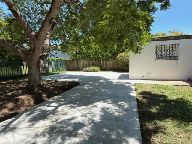 2-bedroom home for sale in Miami - 175 SW 25th Road - MondialRealty