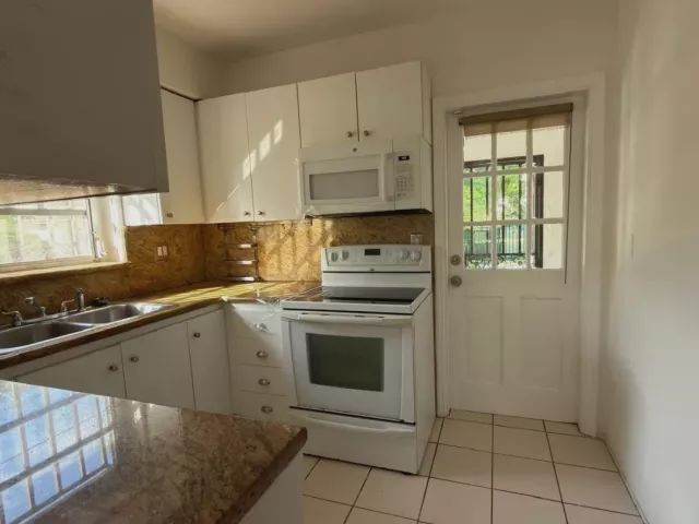 2-bedroom home for sale in Miami - 175 SW 25th Road - MondialRealty