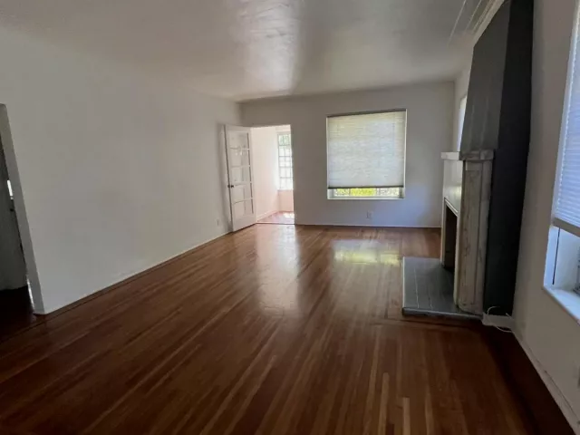 2-bedroom home for sale in Miami - 175 SW 25th Road - MondialRealty