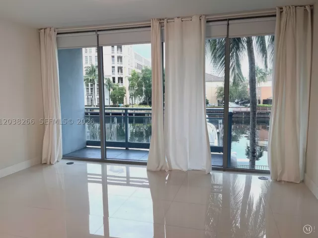 2-bedroom condo for rent in Aventura - 2950 NE 188th St 108 - MondialRealty