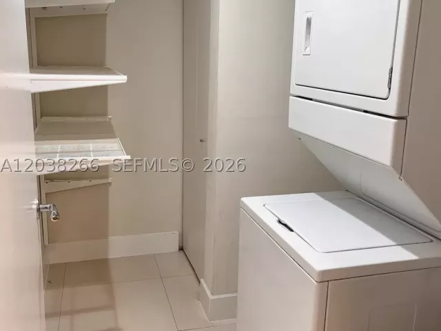 2-bedroom condo for rent in Aventura - 2950 NE 188th St 108 - MondialRealty