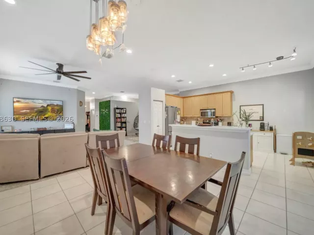 4-bedroom home for sale in Pembroke Pines - 1531 SW 194th Ter - MondialRealty