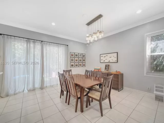 4-bedroom home for sale in Pembroke Pines - 1531 SW 194th Ter - MondialRealty