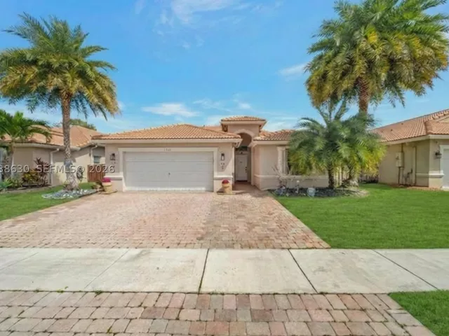 4-bedroom home for sale in Pembroke Pines - 1531 SW 194th Ter - MondialRealty