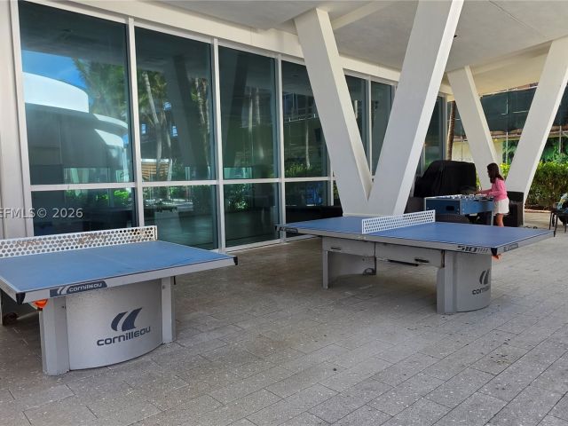 3-bedroom condo for sale in Surfside - 9201 Collins Ave (Remodel & Furniture) 422 - MondialRealty