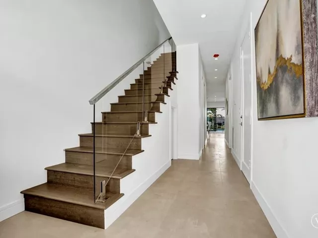 4-bedroom home for rent in Fort Lauderdale - 1211 SE 1st Street - MondialRealty