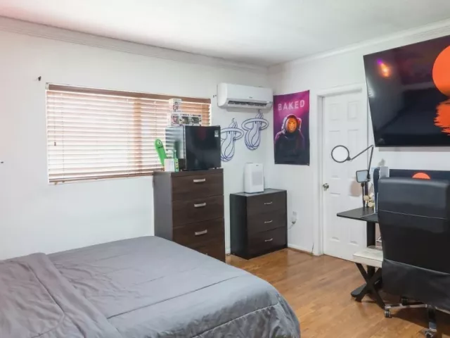 5-bedroom home for sale in Miami -  - MondialRealty