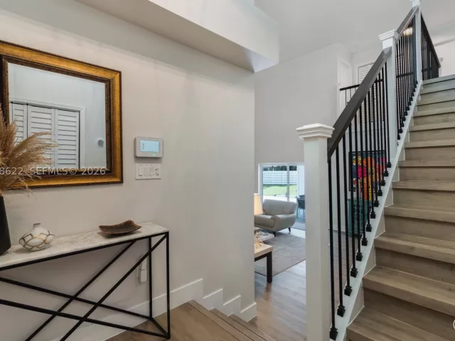 5-bedroom home for sale in Miami - 14830 SW 149th St - MondialRealty