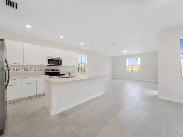 3-bedroom home for sale in Miami - 2373 NW 130th St - MondialRealty