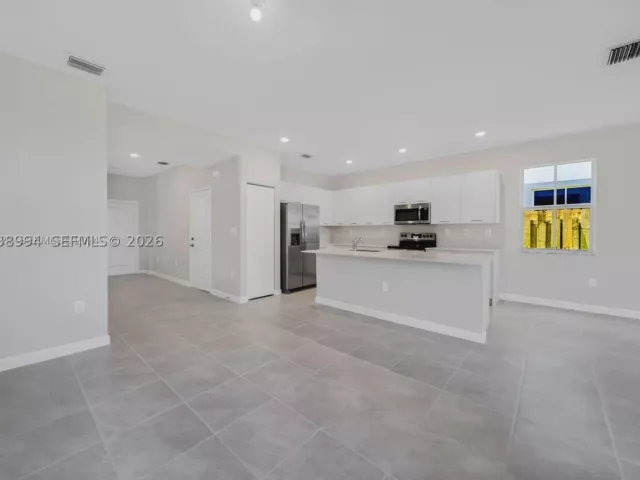 3-bedroom home for sale in Miami - 2373 NW 130th St - MondialRealty