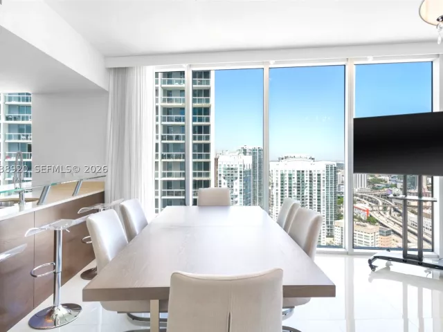 2-bedroom condo for sale in Miami - 475 Brickell Ave 4315 - MondialRealty