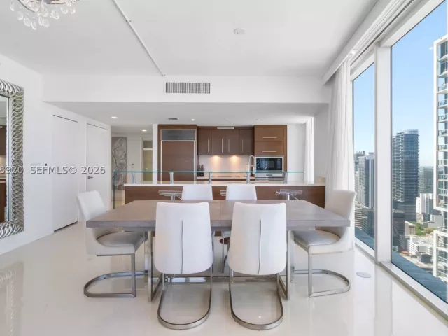 2-bedroom condo for sale in Miami - 475 Brickell Ave 4315 - MondialRealty
