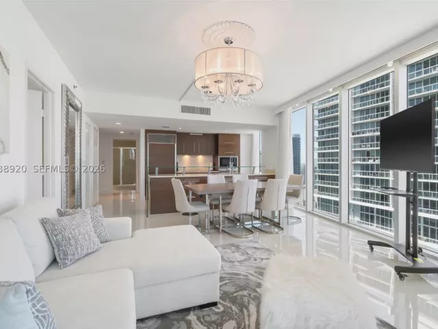 2-bedroom condo for sale in Miami - 475 Brickell Ave 4315 - MondialRealty