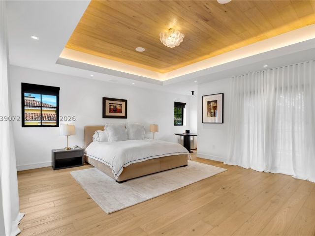 5-bedroom home for sale in Coral Gables - 5111 Alhambra Cir - MondialRealty