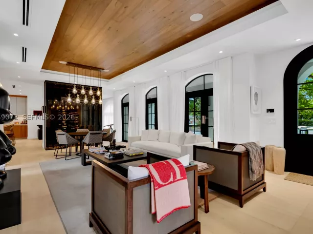 5-bedroom home for sale in Coral Gables - 5111 Alhambra Cir - MondialRealty