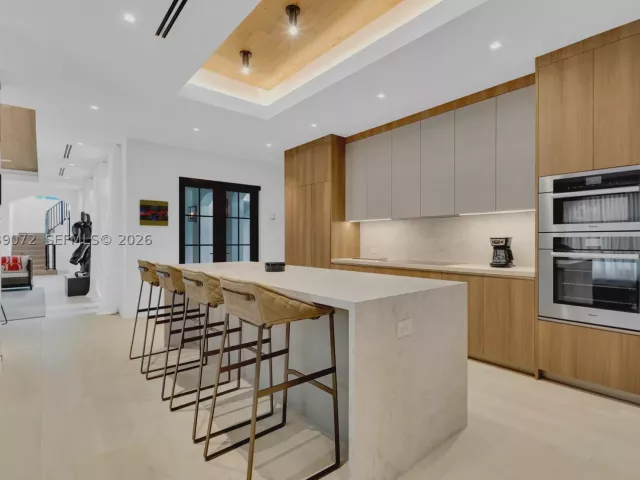 5-bedroom home for sale in Coral Gables - 5111 Alhambra Cir - MondialRealty