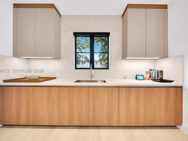 5-bedroom home for sale in Coral Gables - 5111 Alhambra Cir - MondialRealty