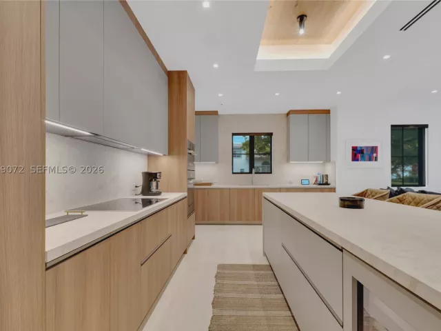 5-bedroom home for sale in Coral Gables - 5111 Alhambra Cir - MondialRealty
