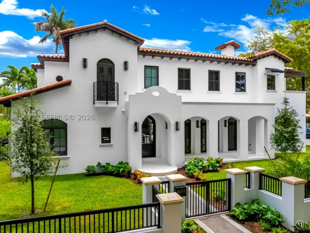 5-bedroom home for sale in Coral Gables - 5111 Alhambra Cir - MondialRealty