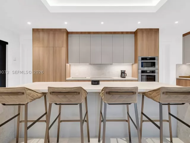 5-bedroom home for sale in Coral Gables - 5111 Alhambra Cir - MondialRealty