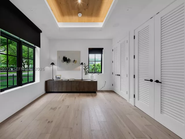 5-bedroom home for sale in Coral Gables - 5111 Alhambra Cir - MondialRealty