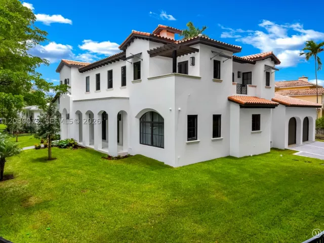 5-bedroom home for sale in Coral Gables - 5111 Alhambra Cir - MondialRealty