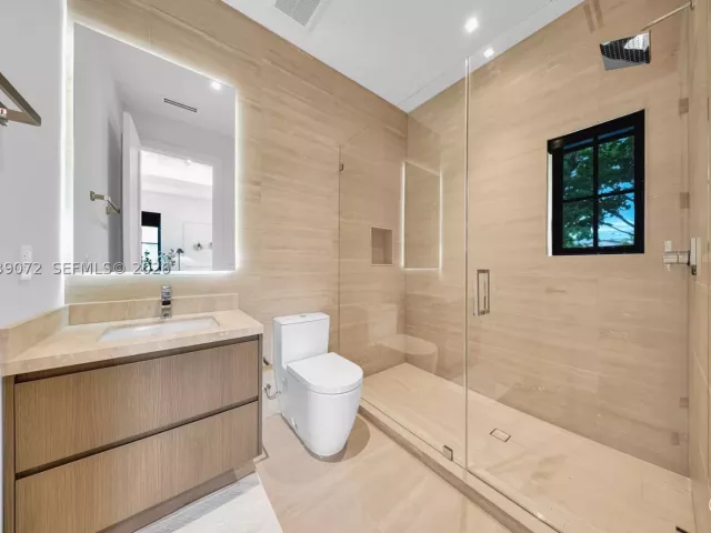 5-bedroom home for sale in Coral Gables - 5111 Alhambra Cir - MondialRealty