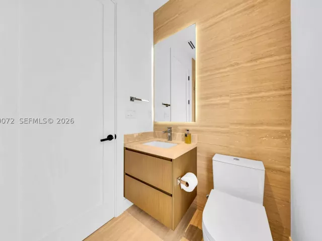 5-bedroom home for sale in Coral Gables - 5111 Alhambra Cir - MondialRealty
