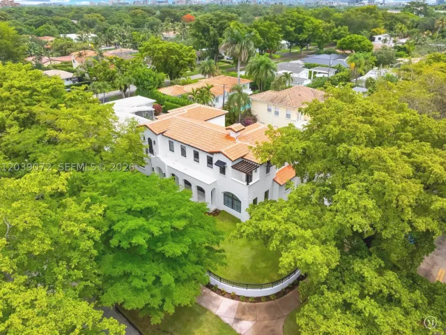 5-bedroom home for sale in Coral Gables - 5111 Alhambra Cir - MondialRealty
