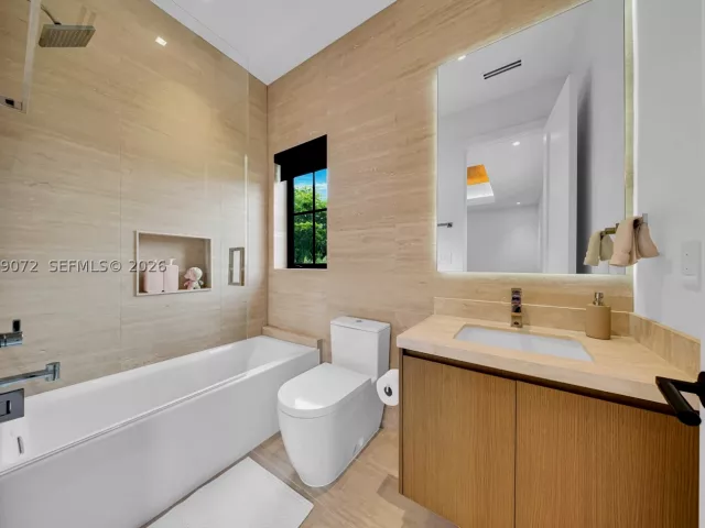 5-bedroom home for sale in Coral Gables - 5111 Alhambra Cir - MondialRealty