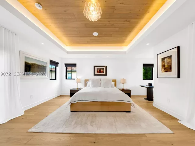5-bedroom home for sale in Coral Gables - 5111 Alhambra Cir - MondialRealty