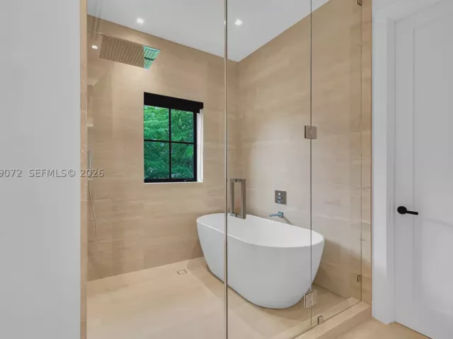 5-bedroom home for sale in Coral Gables - 5111 Alhambra Cir - MondialRealty