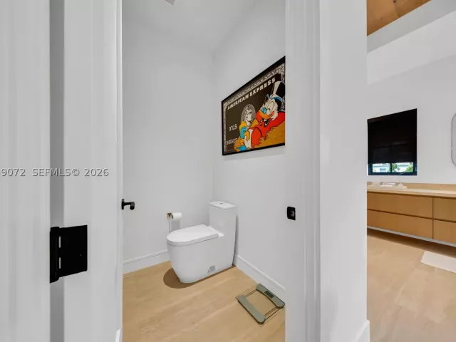 5-bedroom home for sale in Coral Gables - 5111 Alhambra Cir - MondialRealty