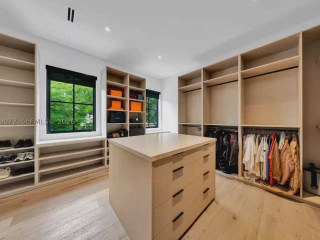 5-bedroom home for sale in Coral Gables - 5111 Alhambra Cir - MondialRealty