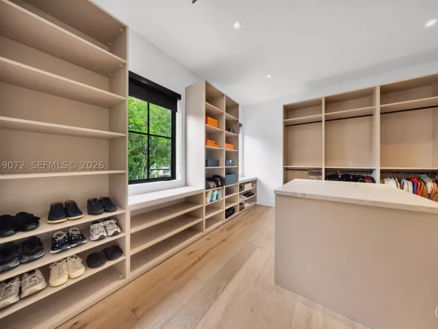 5-bedroom home for sale in Coral Gables - 5111 Alhambra Cir - MondialRealty