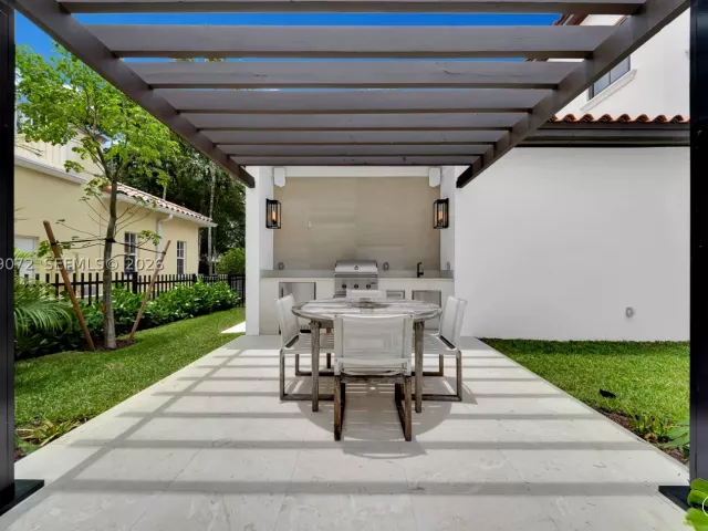 5-bedroom home for sale in Coral Gables - 5111 Alhambra Cir - MondialRealty