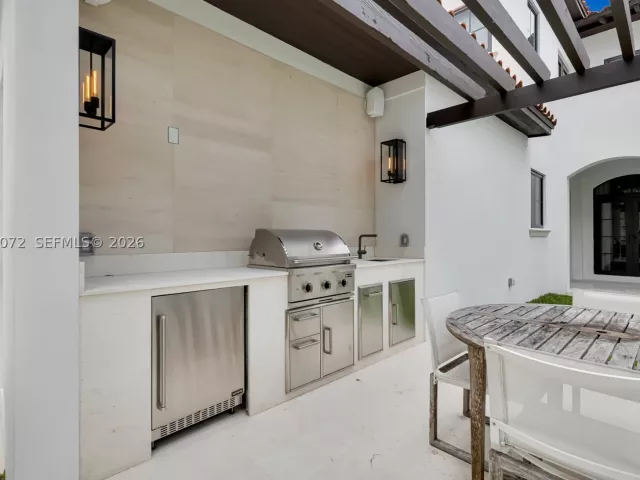 5-bedroom home for sale in Coral Gables - 5111 Alhambra Cir - MondialRealty